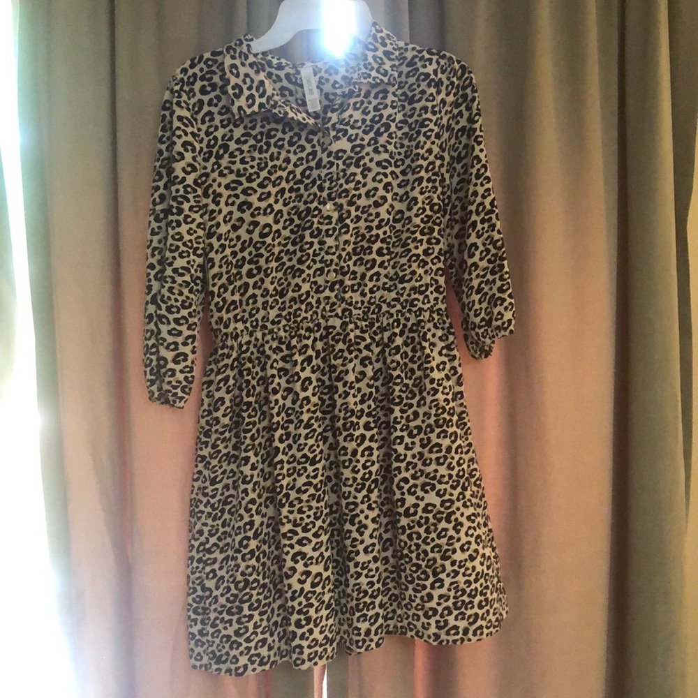 Girl’s leopard print dress